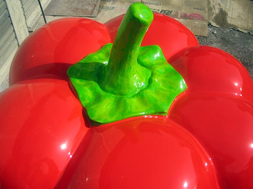 FRP製立体造形看板「赤ピーマン」2