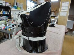 明治大学の体験用短甲3