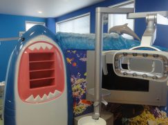 サメのパーテーション1