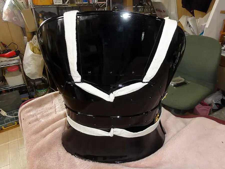 明治大学の体験用短甲2