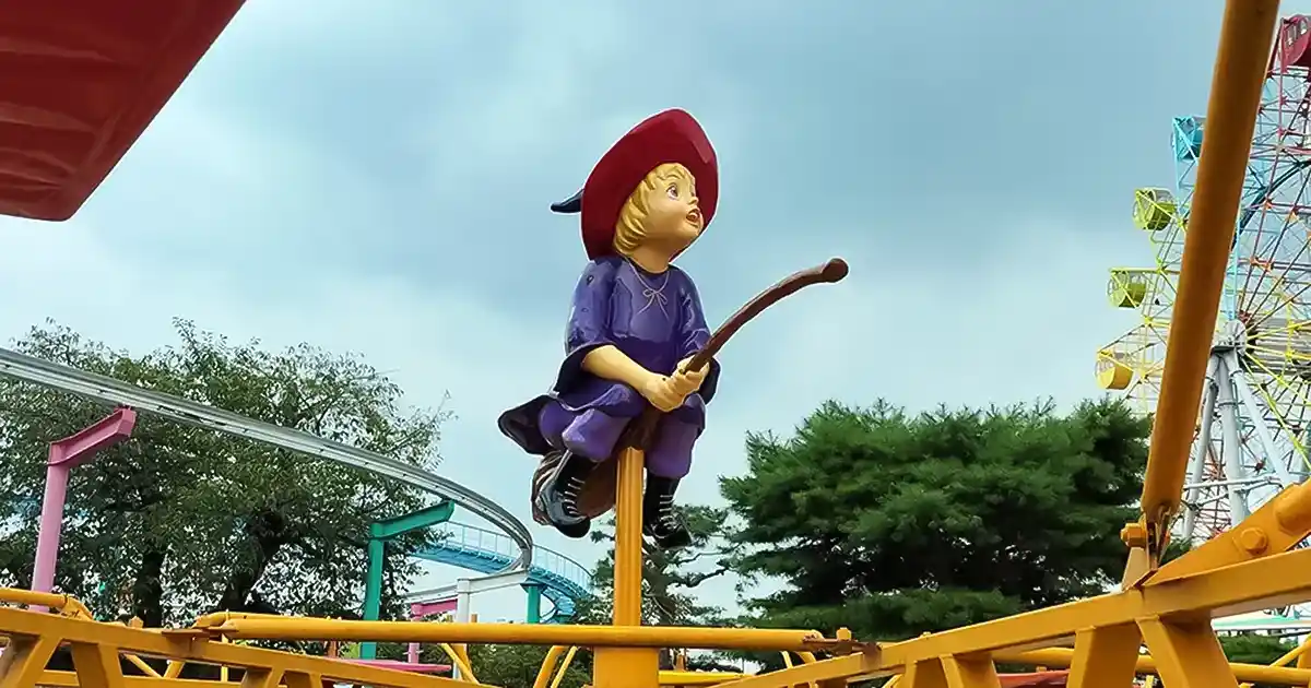 魔女のオブジェ塗装後